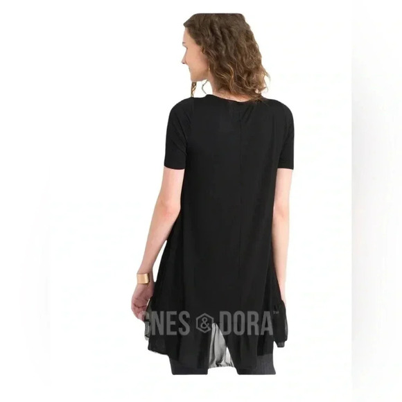 Agnes & Dora Black Tunic Blouse Chiffon Ruffle Half Sleeve Soft Airy Size Medium - Picture 2 of 5